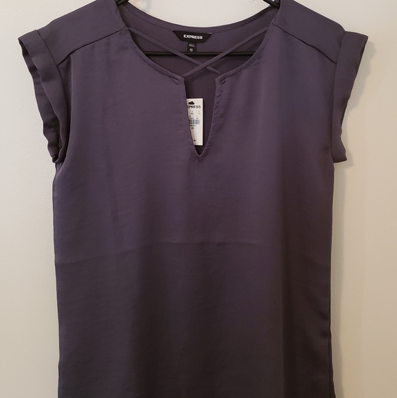 Express Tops - Picture 4 of 4